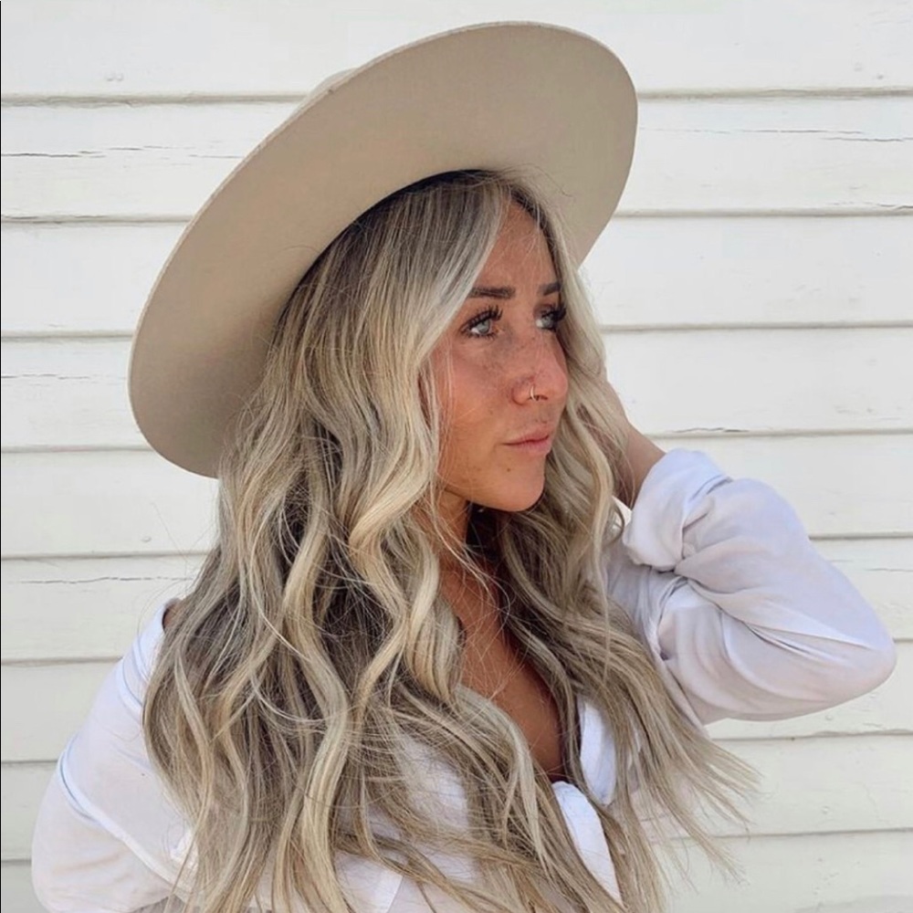 Meet your Posher, Olivia